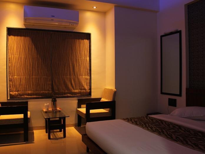 Treebo Trend Royal Kourt Aurangabad Hotel Kültér fotó