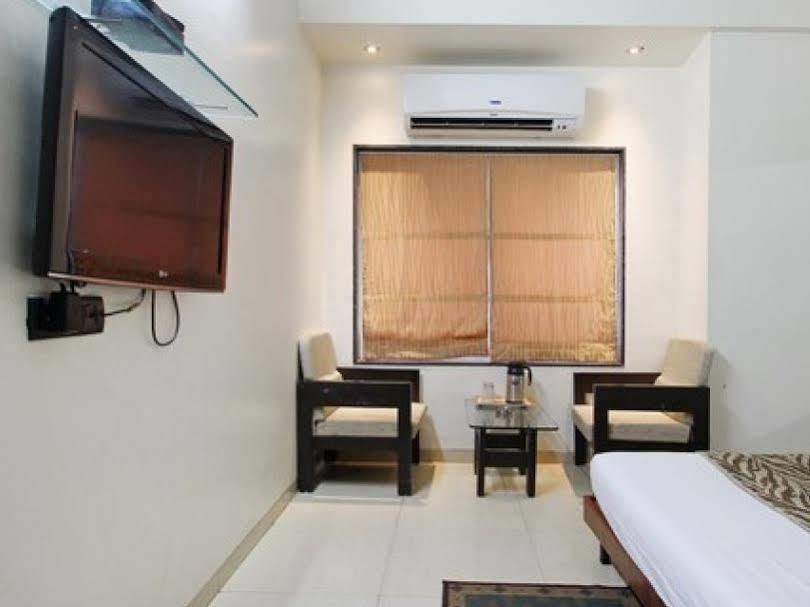 Treebo Trend Royal Kourt Aurangabad Hotel Kültér fotó