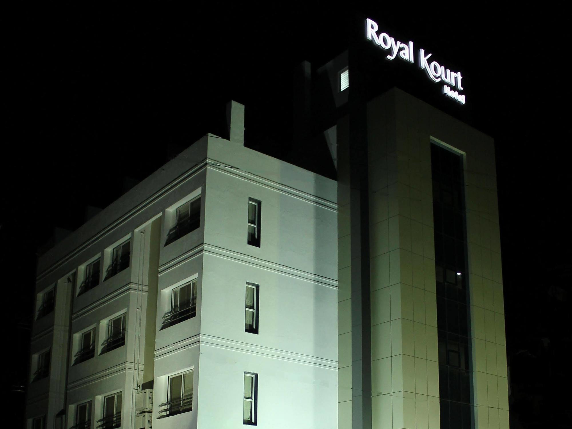 Treebo Trend Royal Kourt Aurangabad Hotel Kültér fotó
