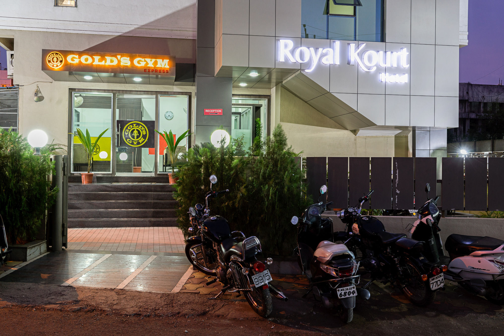 Treebo Trend Royal Kourt Aurangabad Hotel Kültér fotó